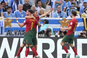 【カタールW杯】ポルトガルが決勝T進出　クリスティアーノ・ロナウドは“空振り”で先制弾演出　フェルナンデス2発