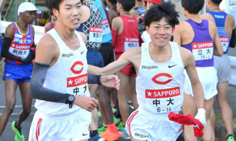 【第99回箱根駅伝】エースの意地激突の2区　中大・吉居大和が区間賞で3区へタスキ　駒大・田沢、青学・近藤との争い制す