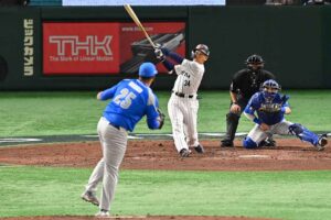 【WBC】侍ジャパン、吉田正尚が4番起用でWBC初アーチ　豪快な一発に場内どよめき