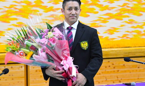 【空手】電撃引退した形の“絶対王者”喜友名諒 会見でにじんだ高い「人間力」 後編 【空手】電撃引退した形の“絶対王者”喜友名諒 会見でにじんだ高い「人間力」 後編