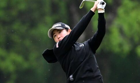 【女子ゴルフ】岩井明愛、桑木志帆ら4人が首位並走で2週連続の大混戦に　資生堂 レディスオープン3日目