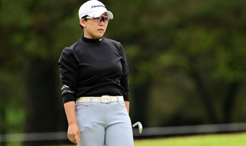 【女子ゴルフ】申ジエが単独首位守る、1打差に岩井明愛、2打差に葭葉ルミ　KKT杯バンテリンレディス2日目