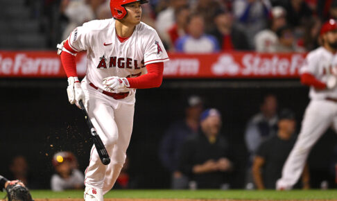 【MLB】大谷翔平、177キロ大飛球はフェンス直撃同点タイムリー二塁打で打率は.303　2打席連続打に「ロケットだ」と実況も興奮