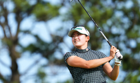 【女子ゴルフ】岩井千怜が大爆発、大会コースレコードで首位に浮上　リゾートトラスト レディス2日目