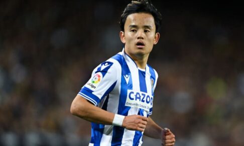 ソシエダ久保建英「22歳になりました!」新ユニ披露。圧巻ドリブル&ワンタッチヒールで魅了!今季成績は9ゴール・7アシスト