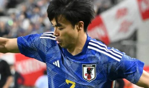 三笘弾で追加点！ペナルティエリア内切り込み右足シュート　相手DF当たりコースが変わってゴールへ