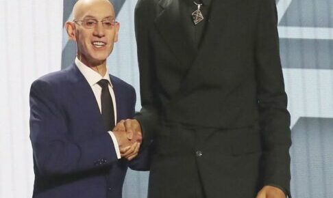 【NBA】ドラフト　ビクトル・ウェンバンヤマ全体1位指名 　仏の224センチ