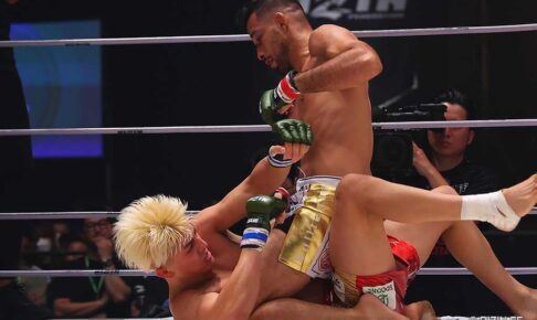 【RIZIN.43】クレベル・コイケ、鈴木千裕に1Rアームバーで“完勝”「すぐにタイトルマッチお願いします」　鈴木は悔しさ滲ませ慟哭