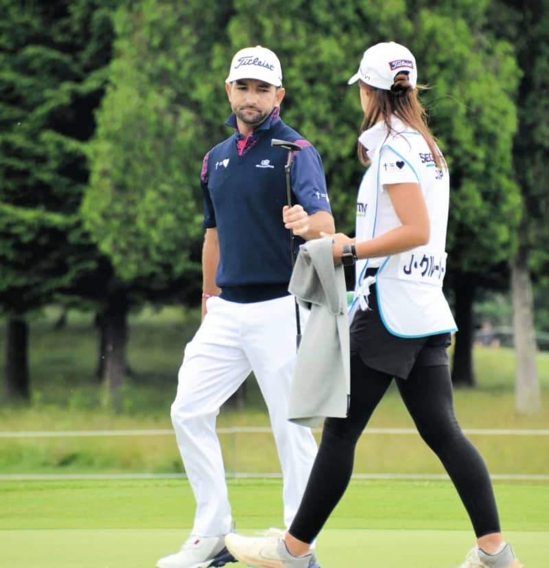 南アのJ・クルーガーが日本ツアー2勝目 片岡尚之が3打差2位で日本勢トップ 男子ゴルフ・最終日 南アのJ・クルーガーが日本ツアー2勝目 片岡尚之が3打差2位で日本勢トップ 男子ゴルフ・最終日