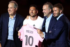 【MLS】メッシ獲得のインテル・マイアミがド派手な入団セレモニー！「史上最高の選手が来た」「本当に幸せそう」「これほどの歓迎を見たことがない」