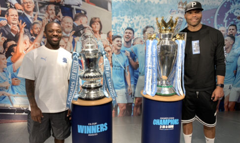 マンチェスター・シティがトロフィー披露「日本のファンに感謝」 クラブOBは「ナカムラは印象深い」と天才レフティを回顧