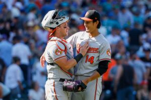 【MLB】藤浪晋太郎、“最速球”トップ5独占で日米キャリア初セーブ　捕手と喜びのハグも