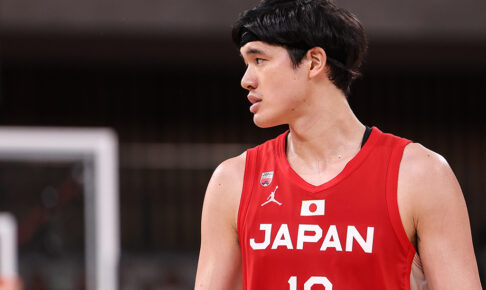 【バスケW杯】ホーバスHC率いる12人が世界の舞台へ　“ぶっつけ本番”の渡邊雄太が語った覚悟「パリに行けなければ最後」