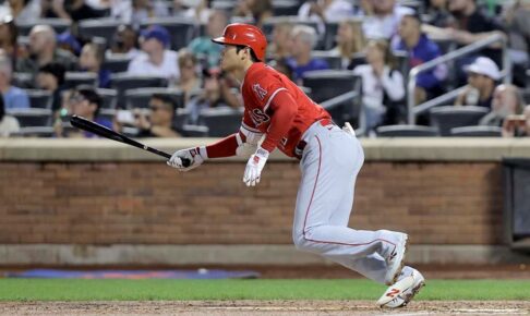 【MLB】敵軍ファンまで「勝負してくれ！」3四球の大谷翔平、最終回敬遠に大ブーイング　エ軍は連敗ストップ