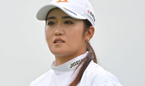 前週Vキャディー急きょ交代も稲見萌寧が急造タッグで暫定首位の好発進「初めてなのかなっていうくらい」