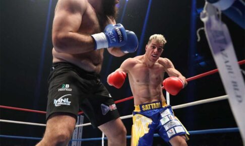 【K-1】優勝候補サッタリ、24キロ差の剛腕に“衝撃”の139秒TKO負け　無差別級Tは波乱の幕開け