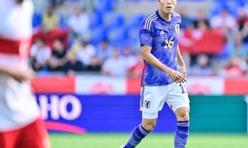 【日本代表、ドイツ・トルコ戦の検証(2)】冨安健洋が「僕らにとってはそれが当たり前になるべき」と強調する守備と試合運び。アーセナルと比較した“緩み”とは