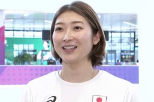 日本競泳陣 決戦の地へ、キャプテン池江「自分の背中で示していく」自分らしいキャプテンシーでチームを引っ張る【アジア大会】