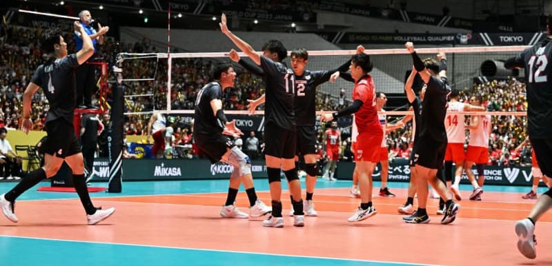 世界5位日本がパリ切符獲得へ「試練の3連戦」! 第1Rは対戦成績2勝8敗の9位セルビア【バレー五輪予選】 世界5位日本がパリ切符獲得へ「試練の3連戦」! 第1Rは対戦成績2勝8敗の9位セルビア【バレー五輪予選】