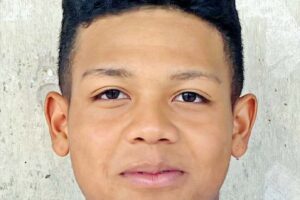 ワォーターズ璃海、楽天が4位指名　プロ野球ドラフト　ウェルネス沖縄高の内野手　同校で初指名