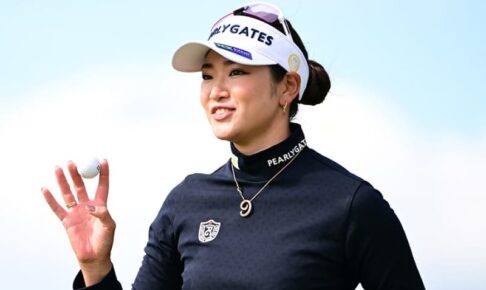 女子ゴルフ同組3人で結束したファンサービスが話題　原英莉花らが企てた「こういうノリ最高！」