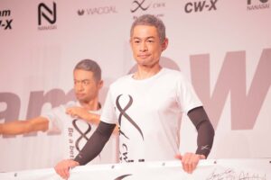 「最終的には元気でいたいよね」イチローさん、愛用ブランド着用でストレッチの“秘訣”を指南