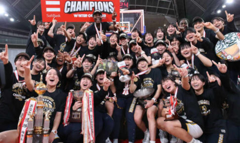 高校バスケ「ウインターカップ」女子は京都精華学園が2連覇、史上初の3冠達成 高校バスケ「ウインターカップ」女子は京都精華学園が2連覇、史上初の3冠達成