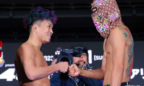 【RIZIN.45】会見“ぶち切れ退出”の芦澤竜誠、覆面姿で計量パス　太田忍とグーパン交わす