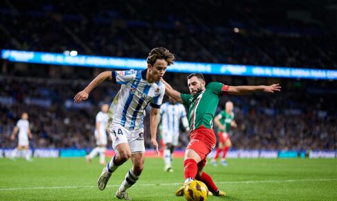 久保建英、7得点目逃すも「クロスバーが震えるほどのシュート」　スペイン紙が奮闘のアラベス戦を称賛「相手にとって常に厄介者」【ラ・リーガ】