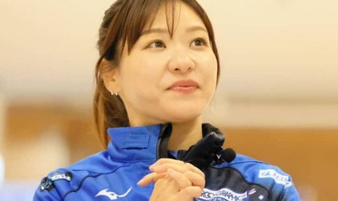 吉田知那美の激カワツインテールにSNS絶賛「脳内バグ発生」「ちょっとカワイ過ぎだよ！！」　開脚柔軟にも驚き