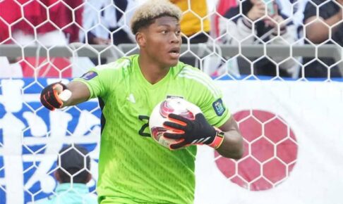 GK鈴木彩艶に落胆の声も…「荒削り」のなかで見せた光明　日本代表OB言及「やはり凄い」【見解】