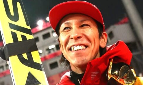 「レジェンドの偉大なる帰還」51歳・葛西紀明の異次元な”鉄人ぶり”を海外メディアが異例特集！ Ｗ杯代表入りに感嘆「週末を沸かせた！」