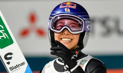 機材遅れで高梨沙羅に板を借りて出場した海外選手が感激「感謝します、特にサラ・タカナシに」