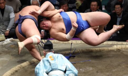 【初場所】大の里が大関初挑戦で完敗も　元琴奨菊は「遠くないうちに横綱や大関を倒すかも」と期待