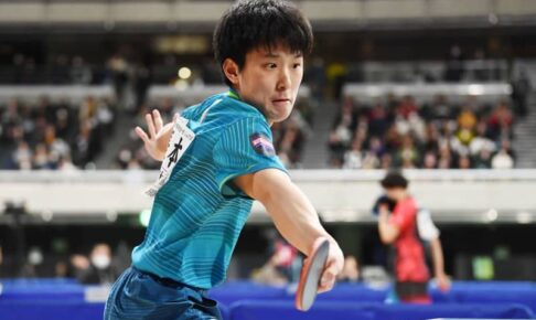 張本智和 6年ぶりの王座奪還へまず初戦を飾る！元ダブルスパートナーに勝利【全日本卓球 男子シングルス】