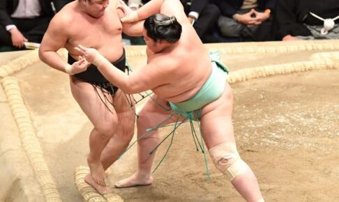 関脇琴ノ若が大関霧島撃破で2敗死守　横綱照ノ富士と首位並走で千秋楽へ　3敗後退の霧島は綱とり厳しく