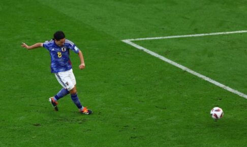 【アジアカップ】久保建英も苦しむ〝カタールの芝〟　南野拓実は「言い訳にしない」