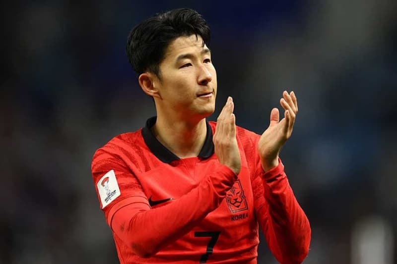 主将ソン・フンミンが敵陣にまで見せた心遣い　試合後の行動に母国メディア「人間性まで完璧」【アジア杯】