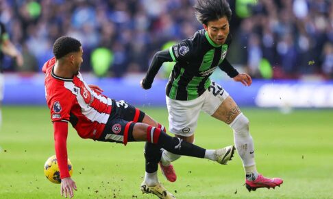 「悪質なタックルを受けた」ブライトン三笘薫がレッド誘発＆2得点に関与　英メディアは高評価「試合のキーマンとなった」【プレミアリーグ】