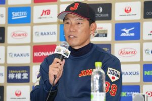明大・宗山は「試合には出ません」　井端監督が明言、侍J抜擢も…右肩甲骨を骨折