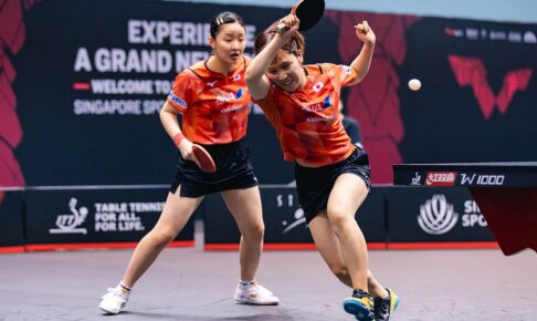 平野美宇、張本美和の“五輪コンビ”がインドペアに敗れる大波乱　フルゲーム落としまさかの初戦敗退【WTTシンガポールスマッシュ】