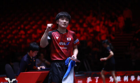 張本智和 圧巻のストレート勝利でベスト16進出！デンマークの強豪を下して3回戦進出【卓球 シンガポールスマッシュ】