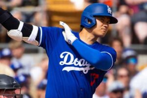 大谷翔平、“韓国初試合”は2打席連続空振り三振　豪快スイングも…ヘルメット飛ばす