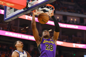 「ハチムラのショータイム」八村塁、圧巻のダンク連発に公式絶賛　実況も大興奮「ルイが投げ落とした」【NBA】