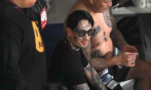 瓜田純士が謝罪「本当に申し訳なかった」 大阪喧嘩自慢の2人が恐喝で逮捕 優勝は返上「あれだけ煽り倒しておいて…」 大将戦再戦は大宮が勝利 瓜田純士が謝罪「本当に申し訳なかった」 大阪喧嘩自慢の2人が恐喝で逮捕 優勝は返上「あれだけ煽り倒しておいて…」 大将戦再戦は大宮が勝利