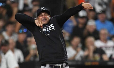 【MLB】「俺は何も言ってない！」ヤ軍ブーン監督、“異例の退場劇”にファン熱狂　何も話していないのに「通算35度目」の退場処分に