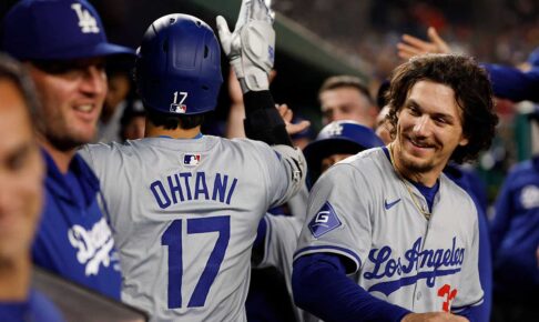 【MLB】大谷翔平は「トロント行きの飛行機に乗っていた」　オフに“移籍騒動”、ブーイング封印の7号に現地記者が反応