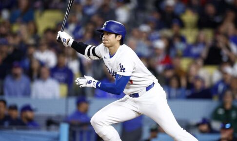 【MLB】「審判さんあぶない」大谷翔平、俊足飛ばして内野安打マーク　“あわや衝突”のヒヤリ場面も……