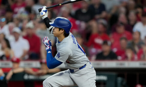 【MLB】大谷翔平、外角ナックルカーブを“技アリ”右前打でチャンスメーク　4試合ぶりマルチ安打