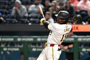 【MLB】パイレーツの“最速打球男”クルーズが驚愕の「189キロ、140メートル」場外弾　劣勢のド軍戦で強烈な存在感